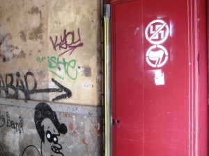 23.06.12 besancon pochoirs antifa (2)