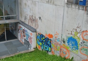 Freiburg graffiti 08.06.12 fragment de mur