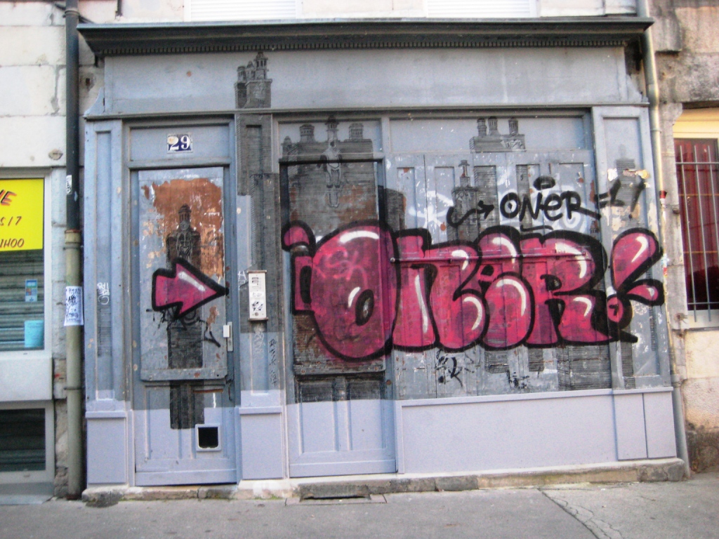 Oner - graffiti rose - besancon - oct 2012