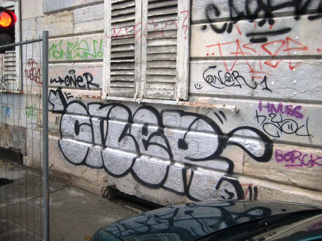 oner graffiti besancon nov 2012
