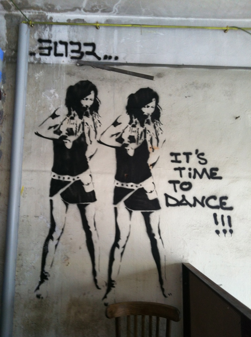 Marseille 2012 belle de mai - it's time to dance street art