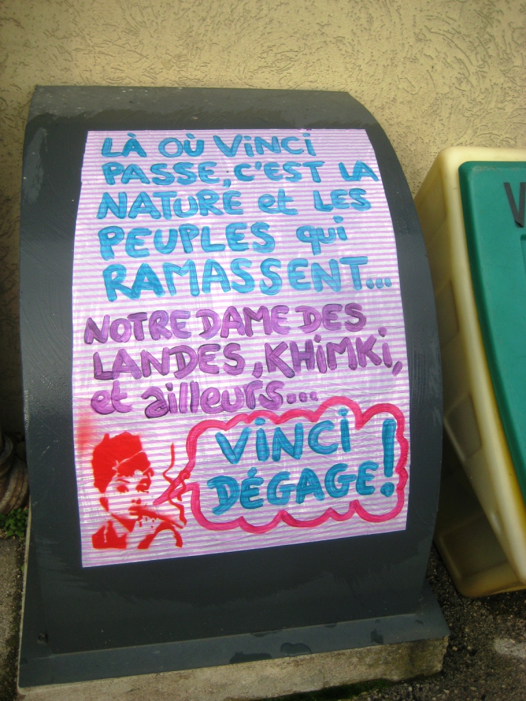 besancon 23.12.12_affiche soutien ZAD - Vinci dégage