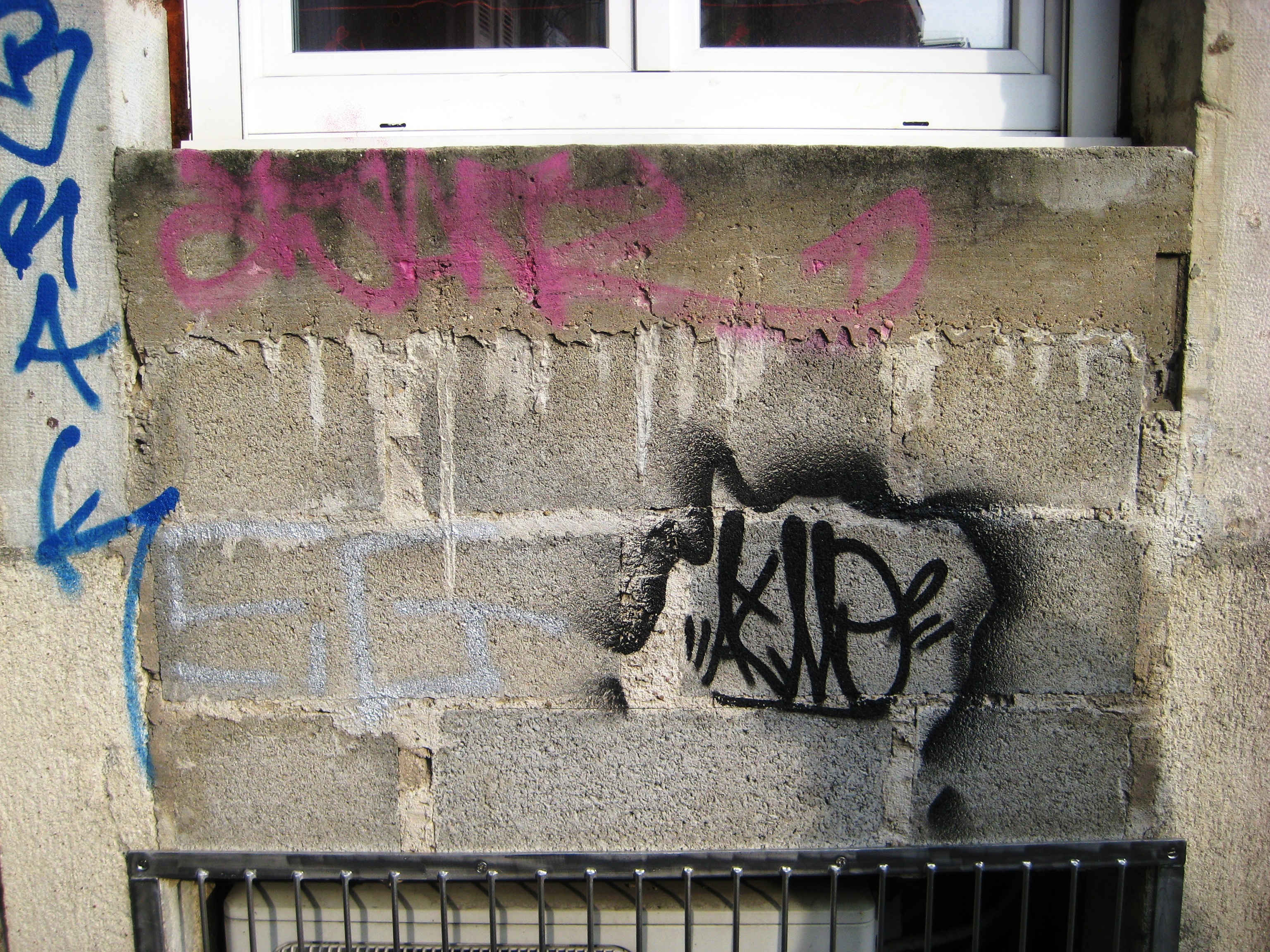 besac12.02.2011 tags (7)