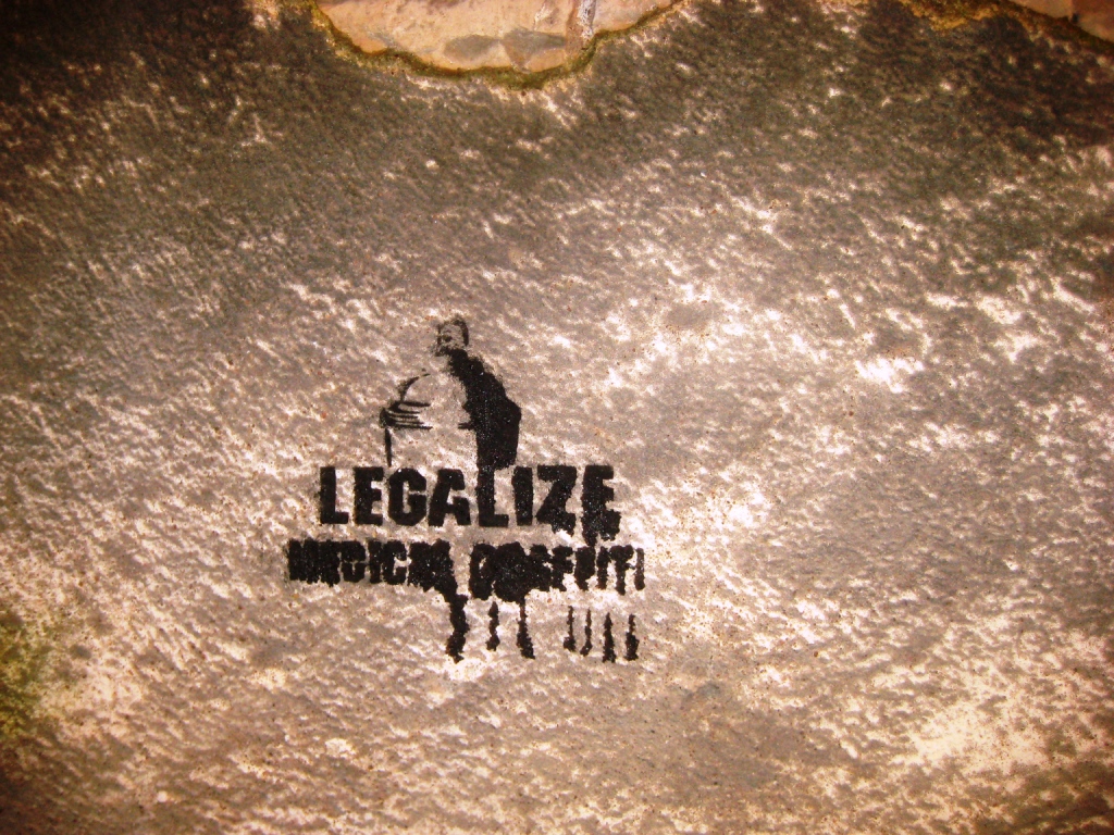 besancon 10.12.12_stencil_legalize_medical_graffiti