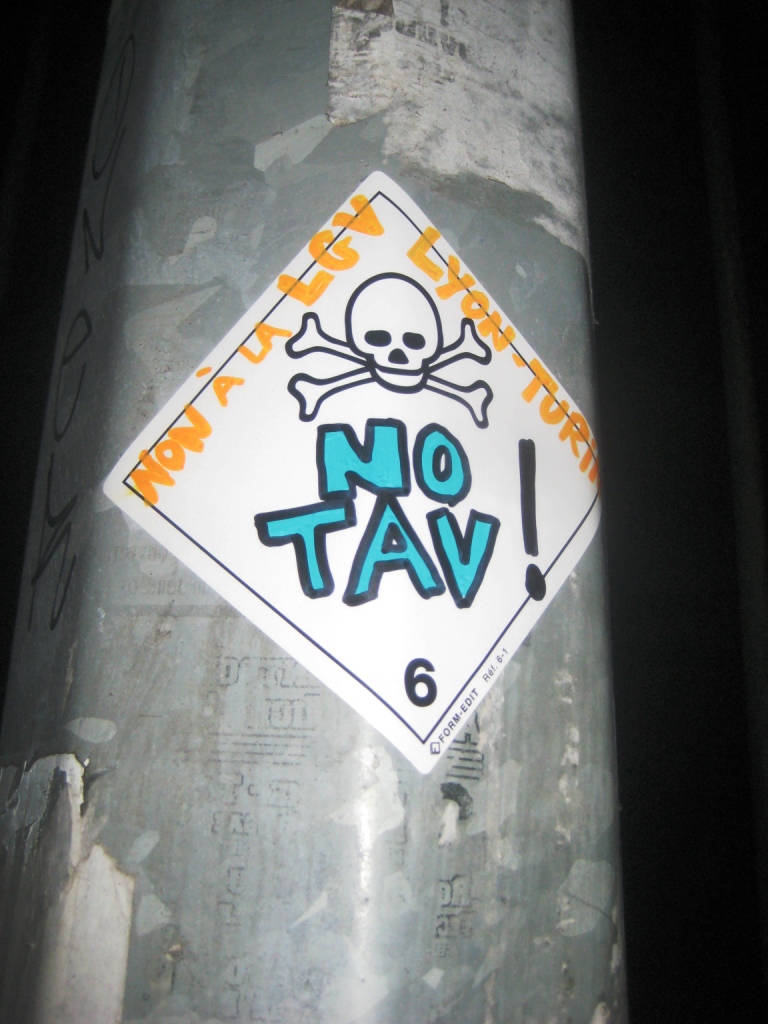dec 2012 - stickeri_noTAV_besancon