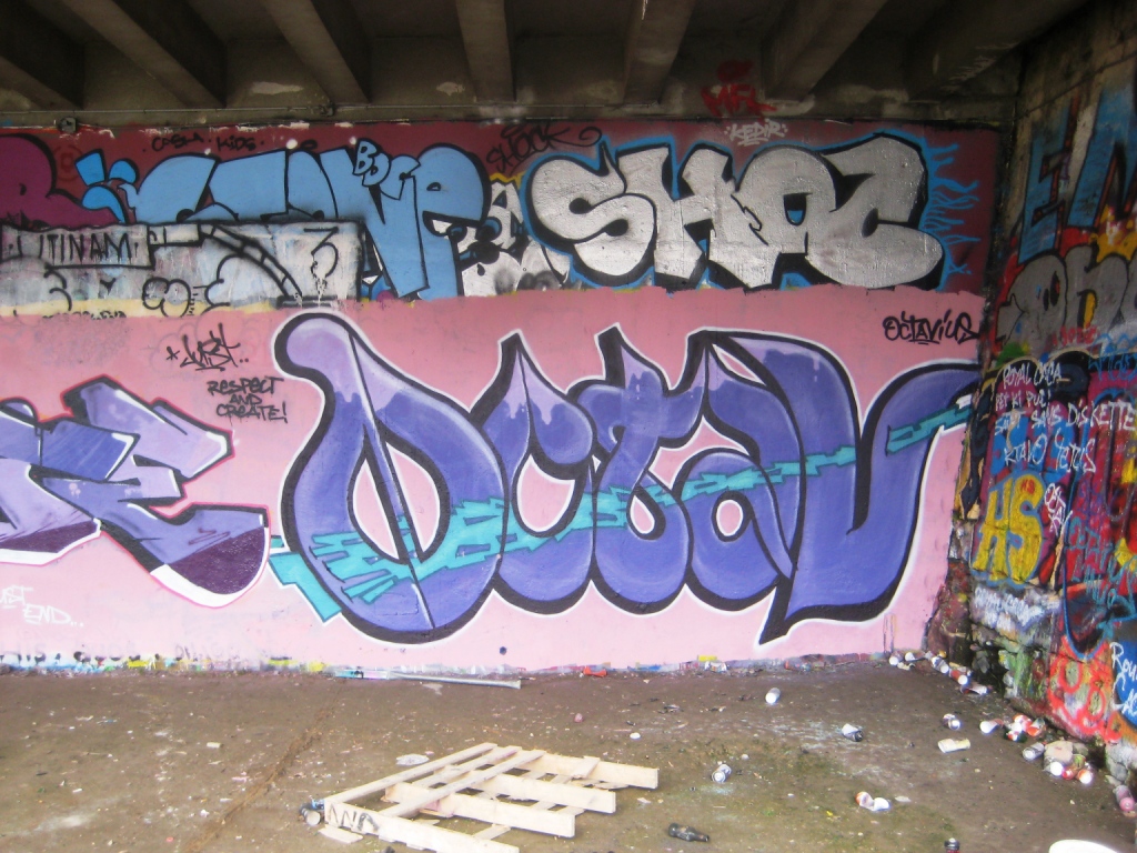 besancon - graffiti - mars 2013 Mesh, Just, Octav (2)