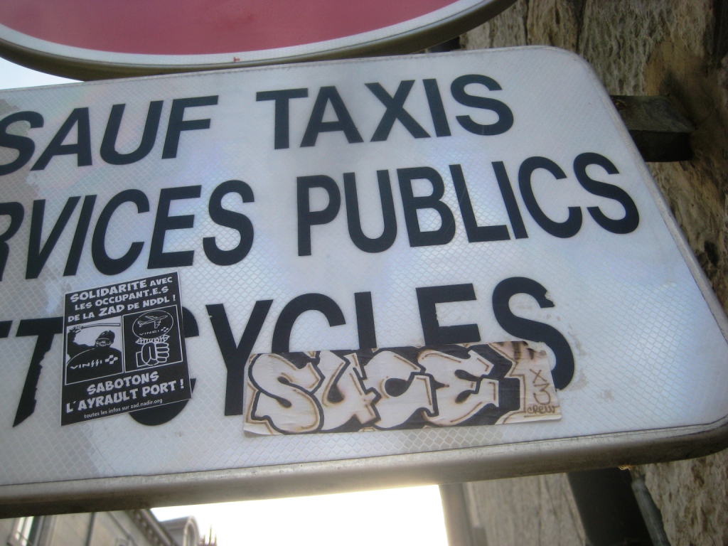 besancon_10.03.13_suce_sticker_X3Crew