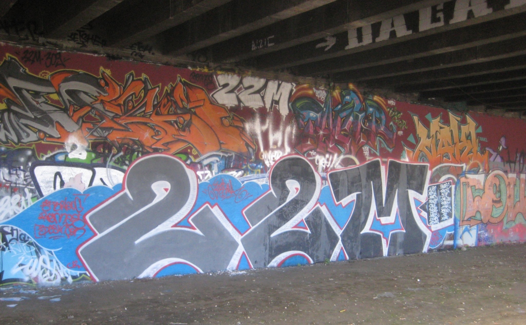dec 2012 - graffiti 22M - besancon