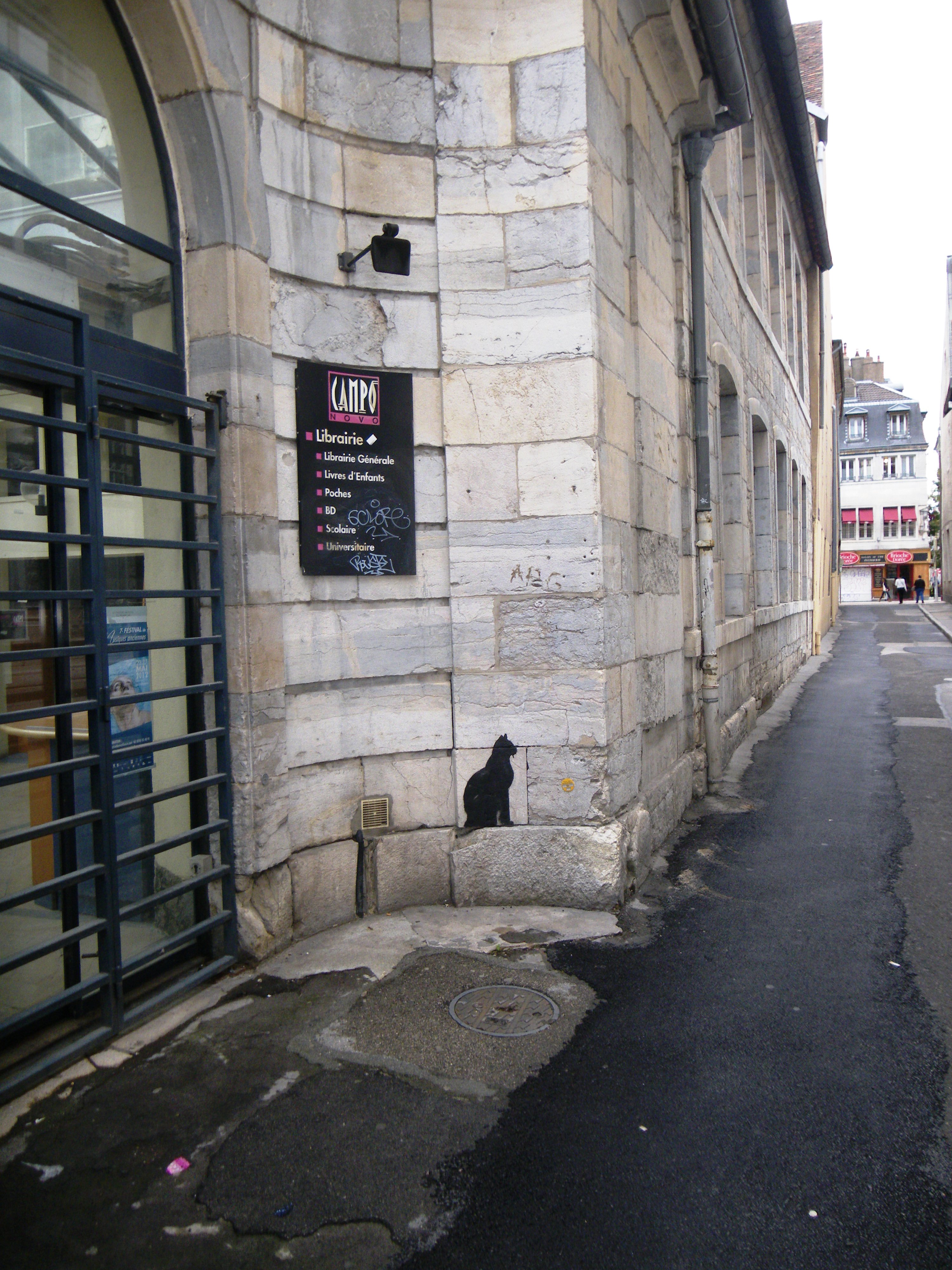 stencil_black_cat_besancon_sept2013