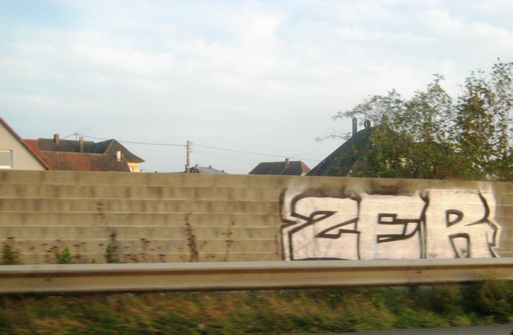 Alsace, A35 - graffiti - nov2013 - ZER