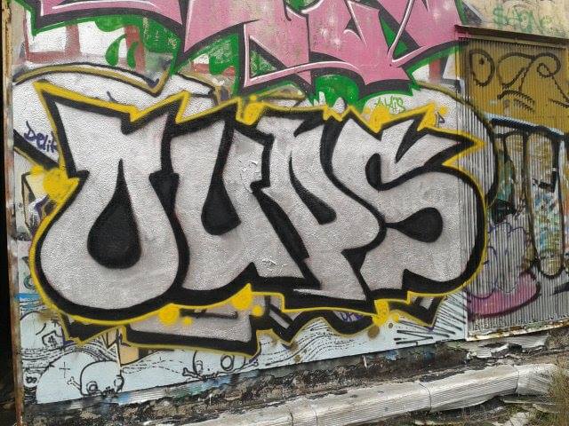 oups graffiti besancon rhodia, 2013