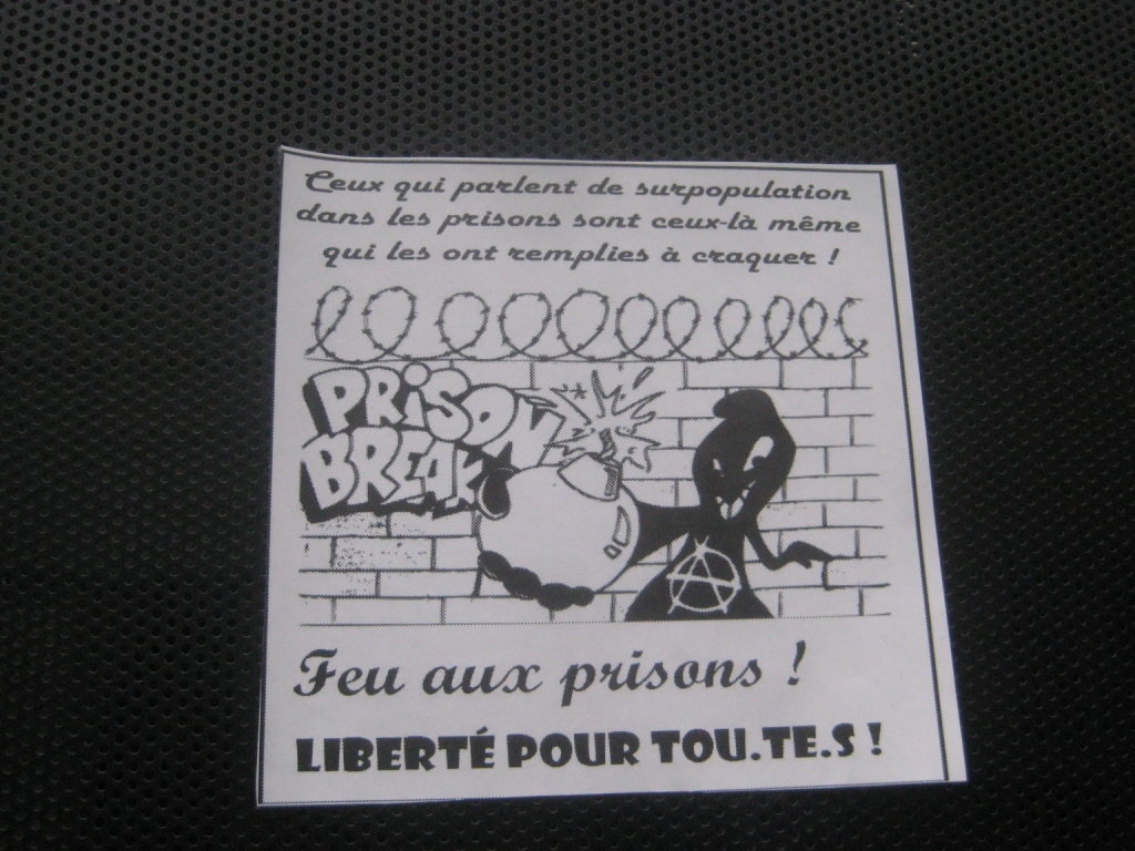 besancon-fevrier 2014 sticker - feu aux prisons