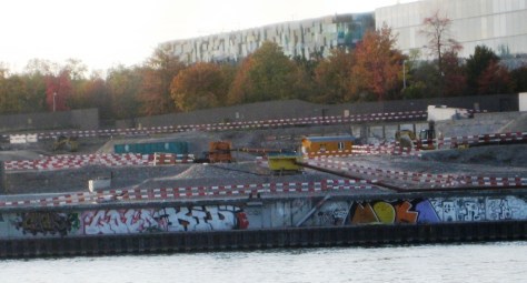 Bâle 24.10.11 graff quais (1)