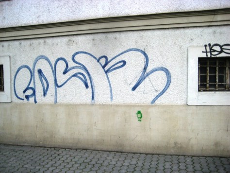 TRIER-GRAFFITI-29.11.12 pochoir - robot