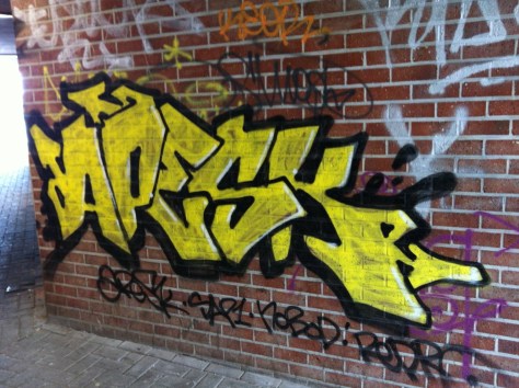 Bruxelles_graffiti_2013_Apesk