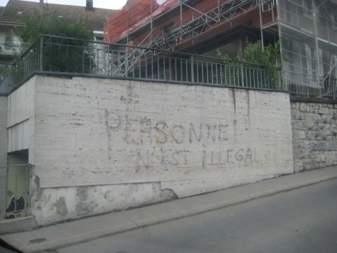 personne n'est illégal - tag - lausanne - oct 2013