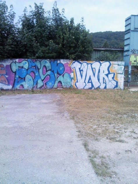 East - VNR crew - voie ferrée Voujeaucourt 2015 graffiti