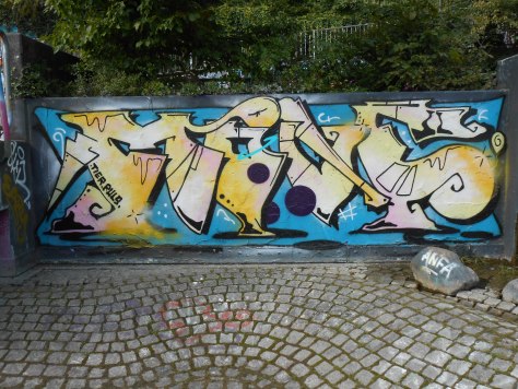 haus der jugend wupperal elberfeld - graffiti sept 2015 MOVE (2)